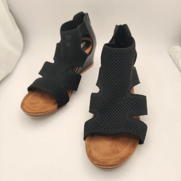 Eurosoft Sancia Black Wedge Sandals With Back Zipper Size 7.5 Textured Open Toe - Picture 2 of 8